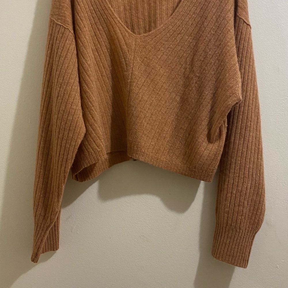 Sweater - Picture 3 of 4